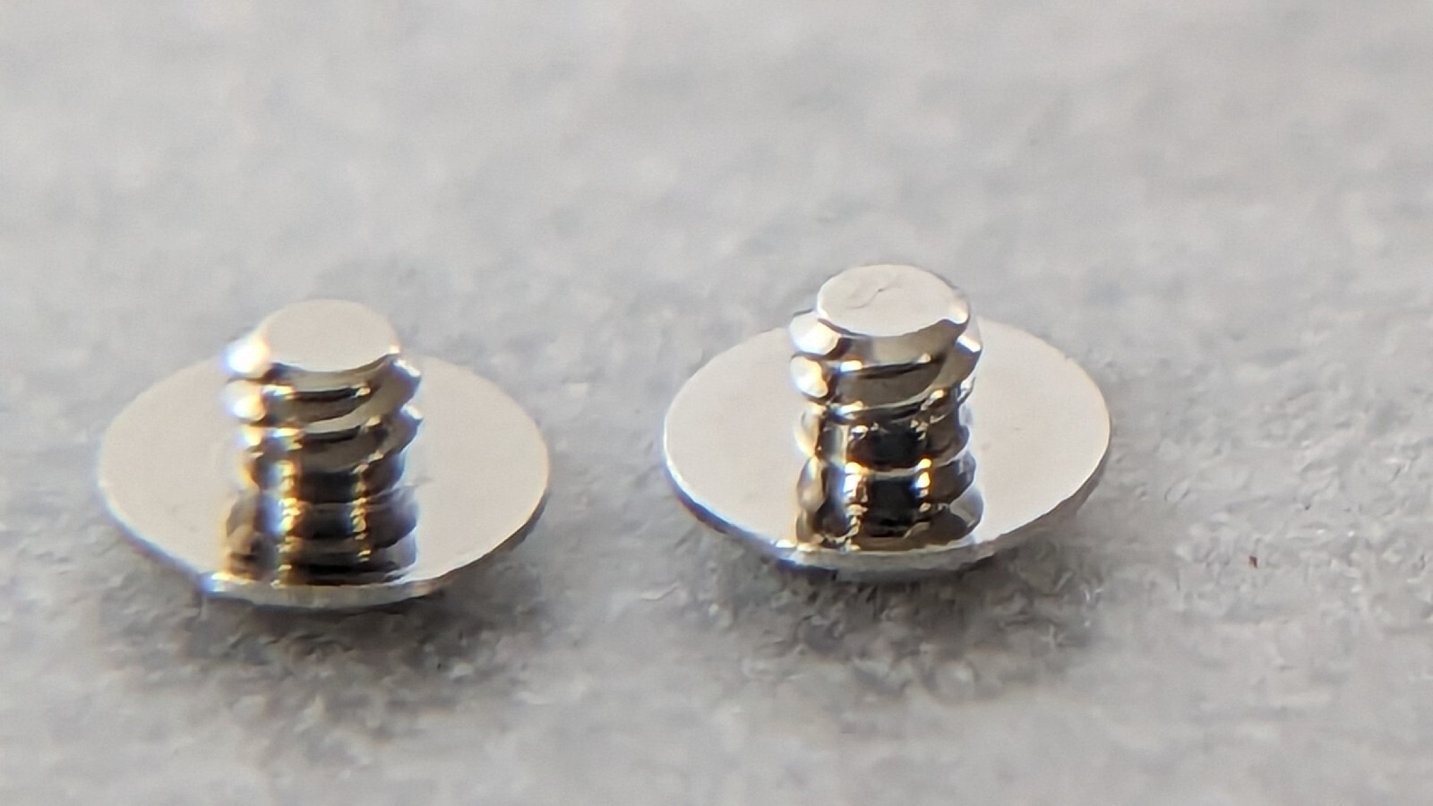 Genuine Rolex 1530 7896 Case Screw Set Of 2 Screws New Condition