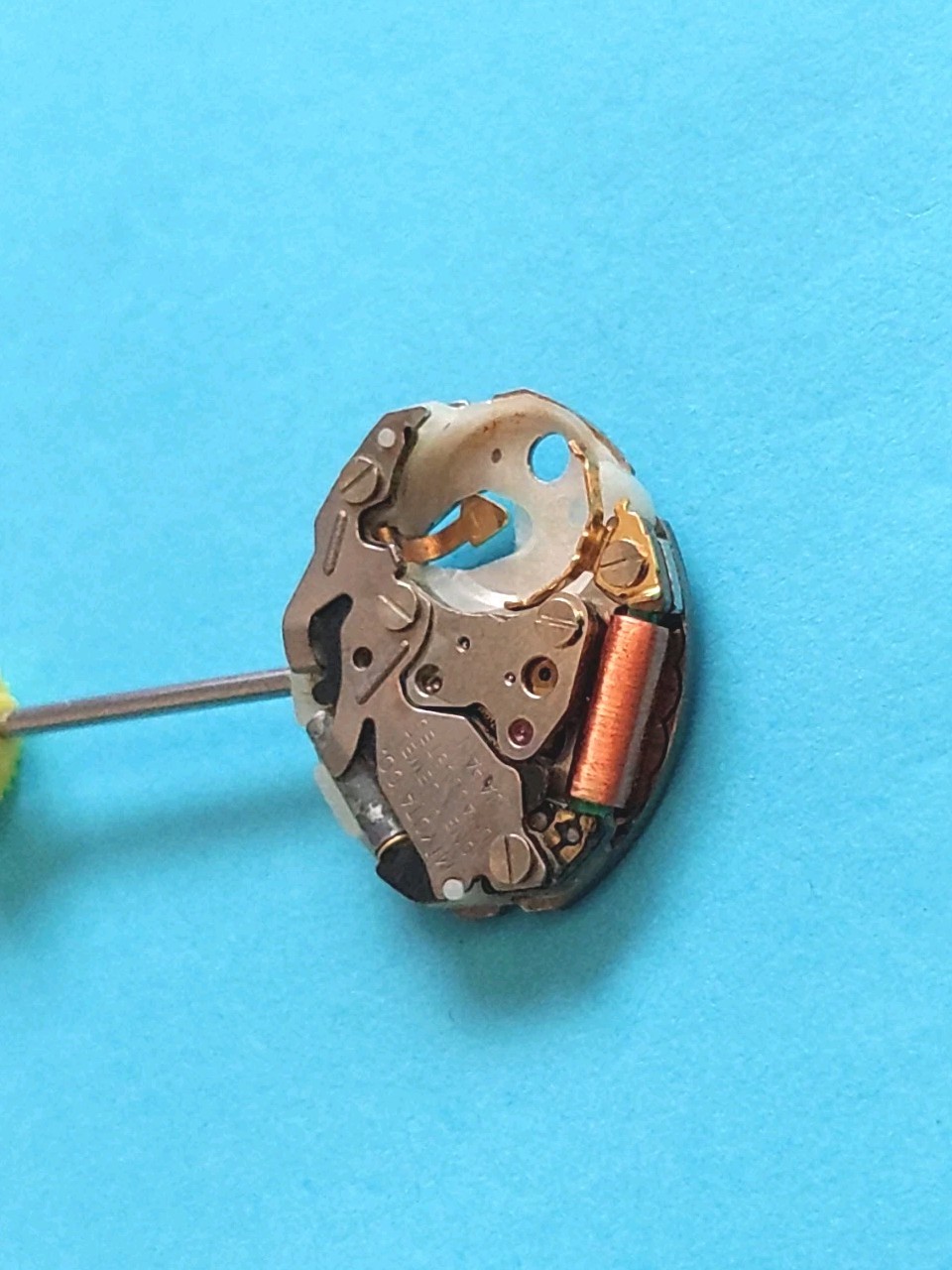 Miyota 3N20-1 Jewel,2 Hand Quartz Movement. Sets,Runs,Keeps Time 24 Hrs.