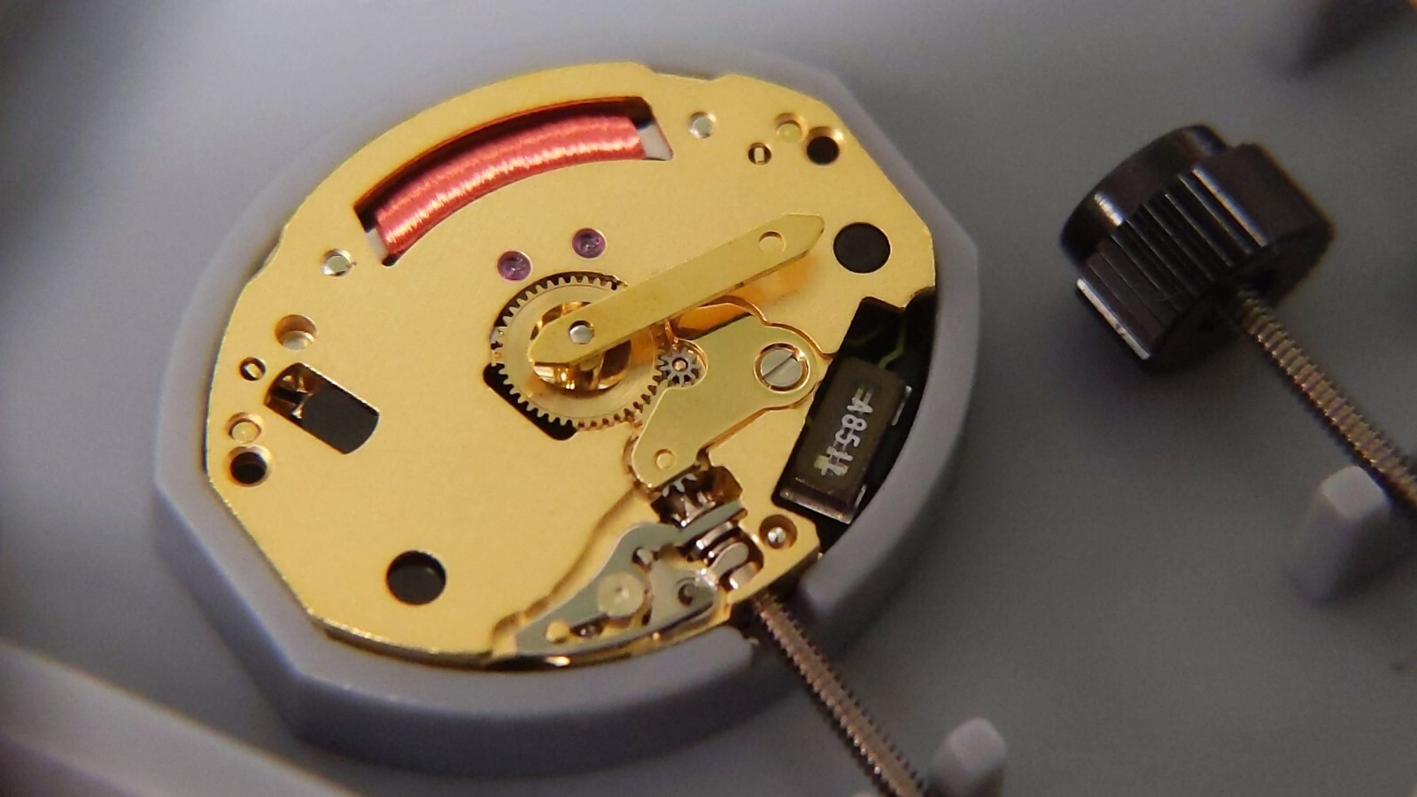 ETA 976.001 watch movement SS1 V8 Aig 1 (H1) NEW yellow 2 hands SS1