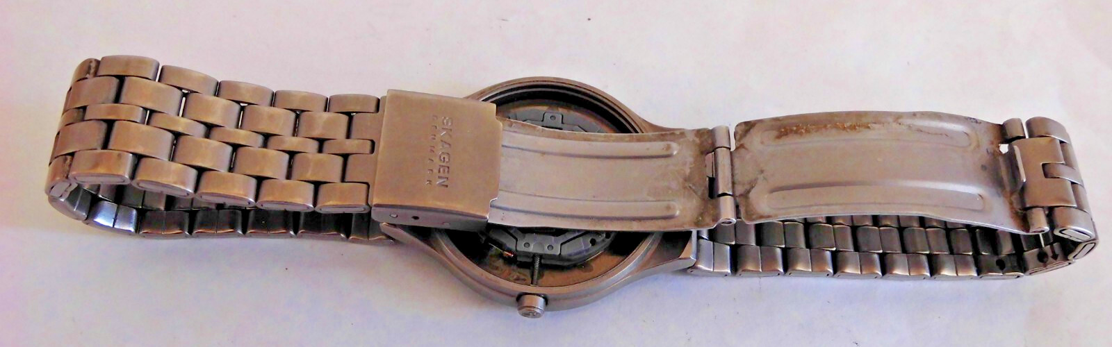 GENTS SKAGEN TITANUIM QUARTZ. D.D. 24 HOURS DIAL MOVEMENT # GP27. CASE # 205LTXM