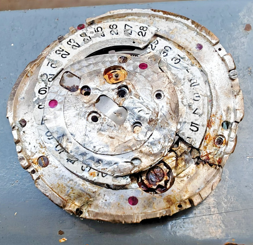 Orig ROLEX Sky-dweller movement CAL 9002 damaged incomplete crushed