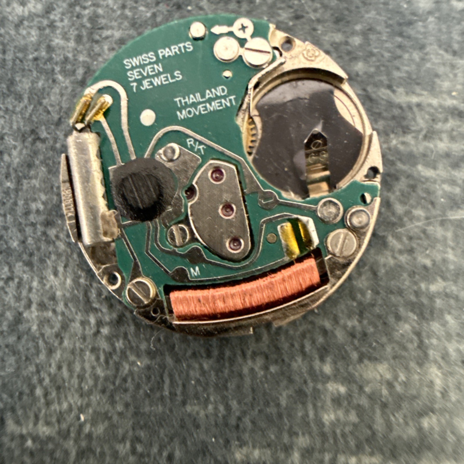 ETA 956.114 Date @6 Gucci NOS 7.75″‘ Movement. Untested spares only no returns