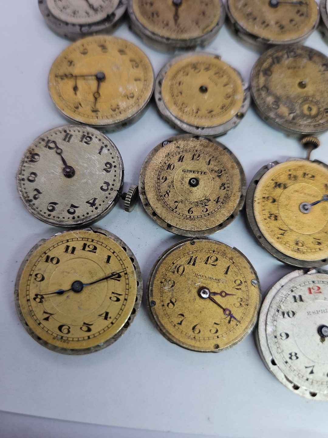 (16) Small Watch Movement Lot Parts/Repair/Crafts (M1)