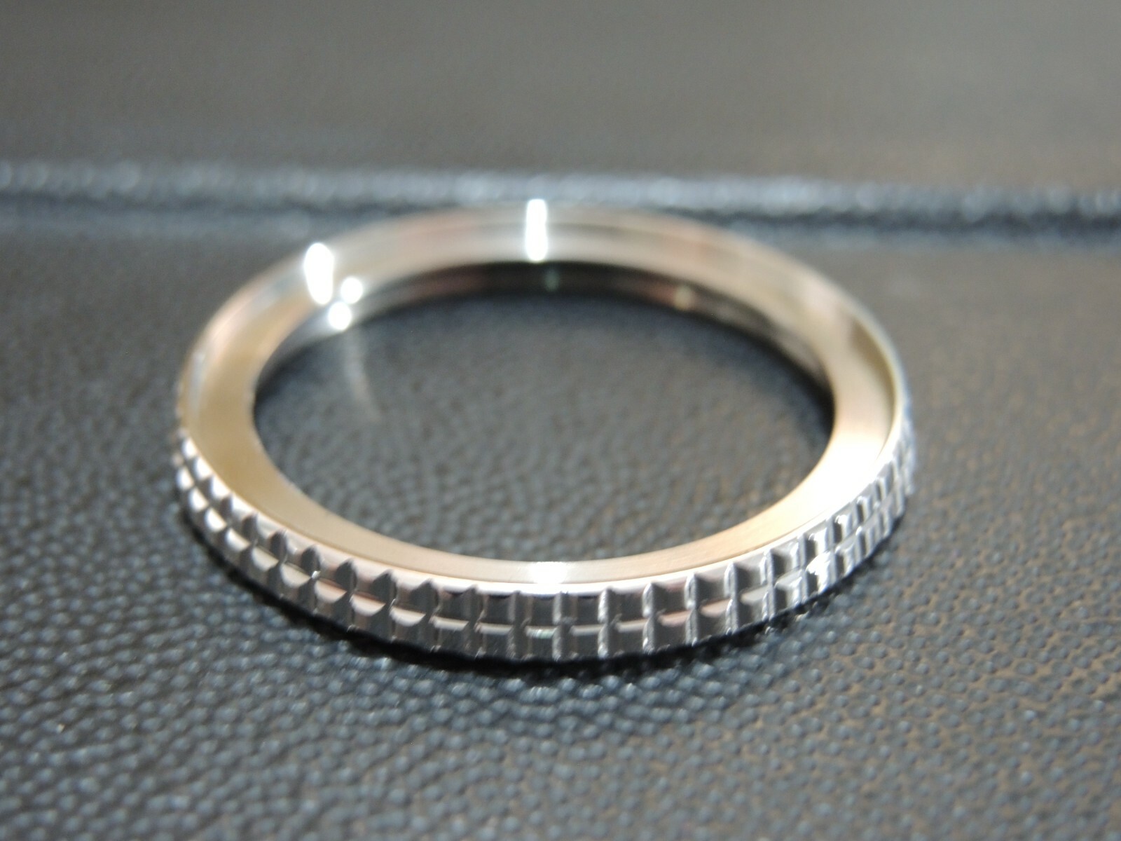NEW STAINLESS ROTATING BEZEL W/GASKET SEIKO SKX013 (7S26-0030) MEDIUM DIVER’S
