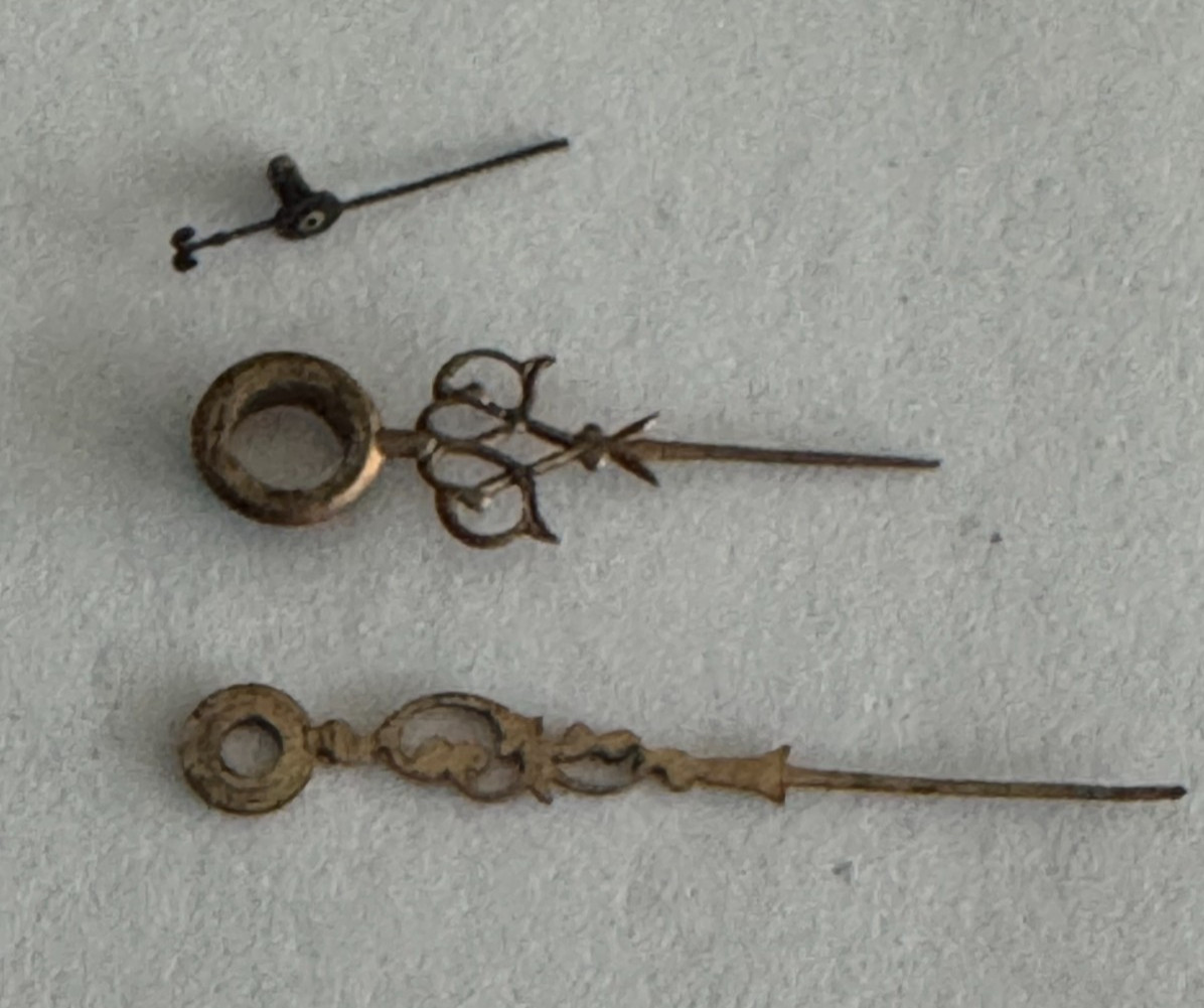 VINTAGE 18 SIZE COLUMBUS RAILWAY KING FANCY POCKET WATCH HANDS 3PCS GOLD TONE