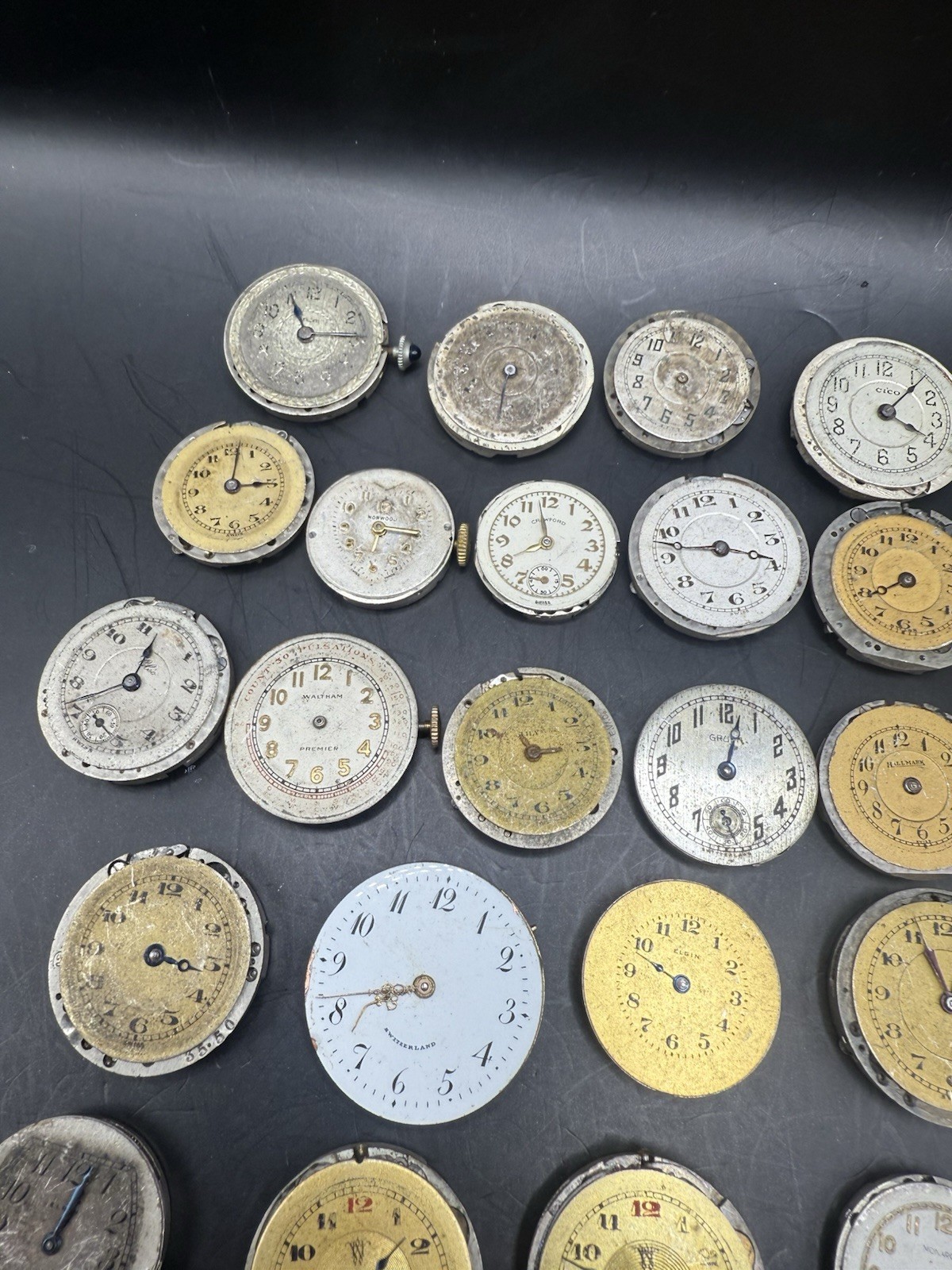 LOT of 36 Vintage Ladies Watch Movements & Dials For Parts/Repair Various Brands