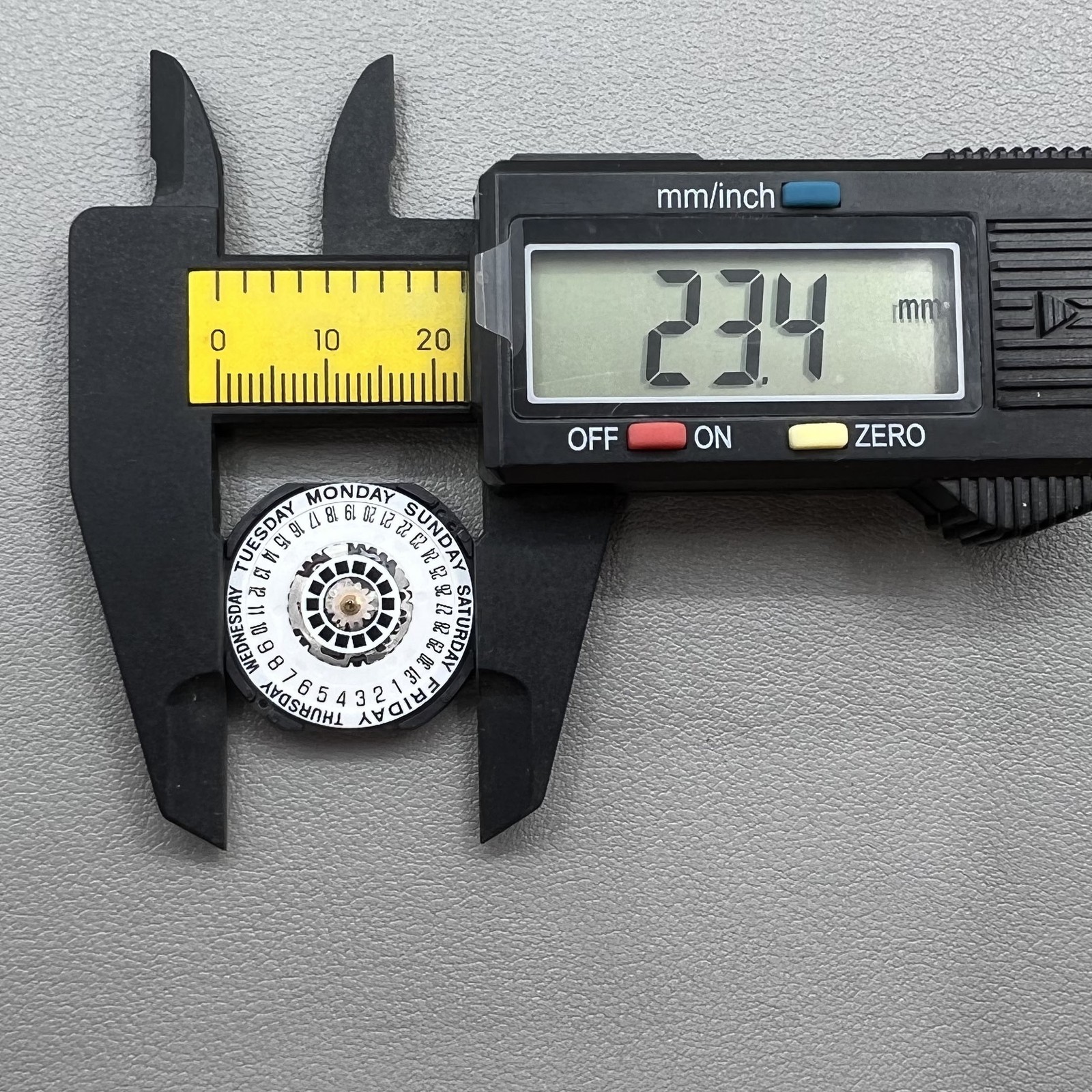 Japan Made Hattori Epson TMI VX44 VX44E Watch Quartz Movement Dial White