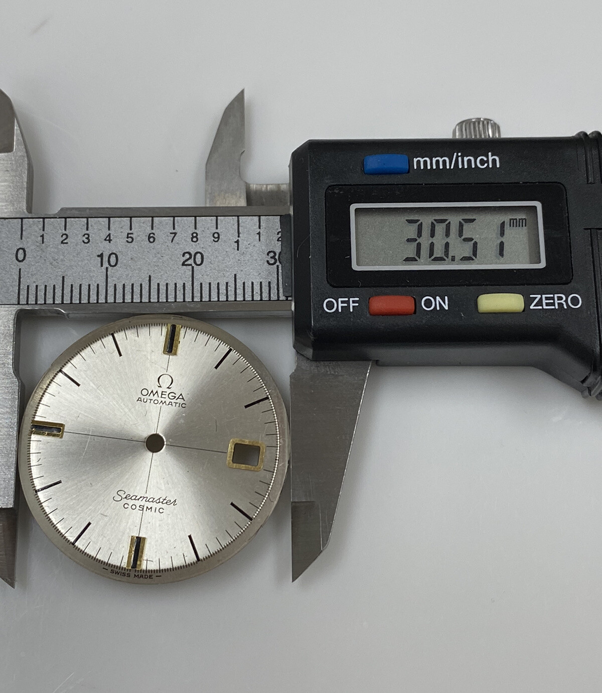 Genuine Omega Automatic Seamaster Cosmic 166.026 Cal. 565 Silver 30.5mm Dial