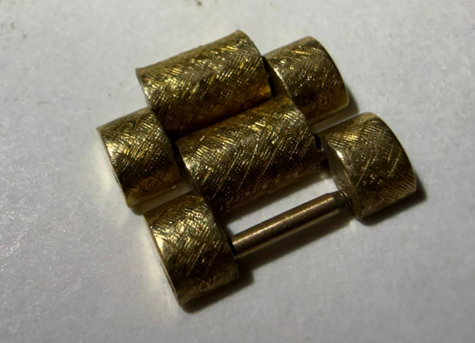 Rolex Presidential Solid 18k Gold Men’ links w/ screws. Please Read Description