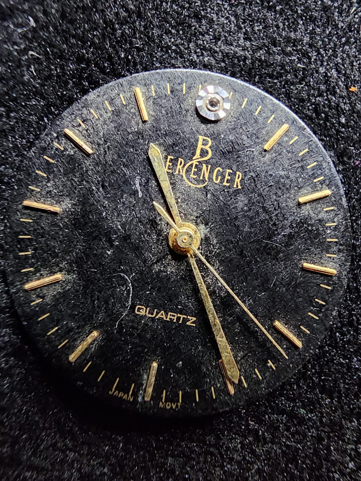 2 Vintage Berenger Quartz Watch Movements Japan – Moonphase + Standard Dial – Un