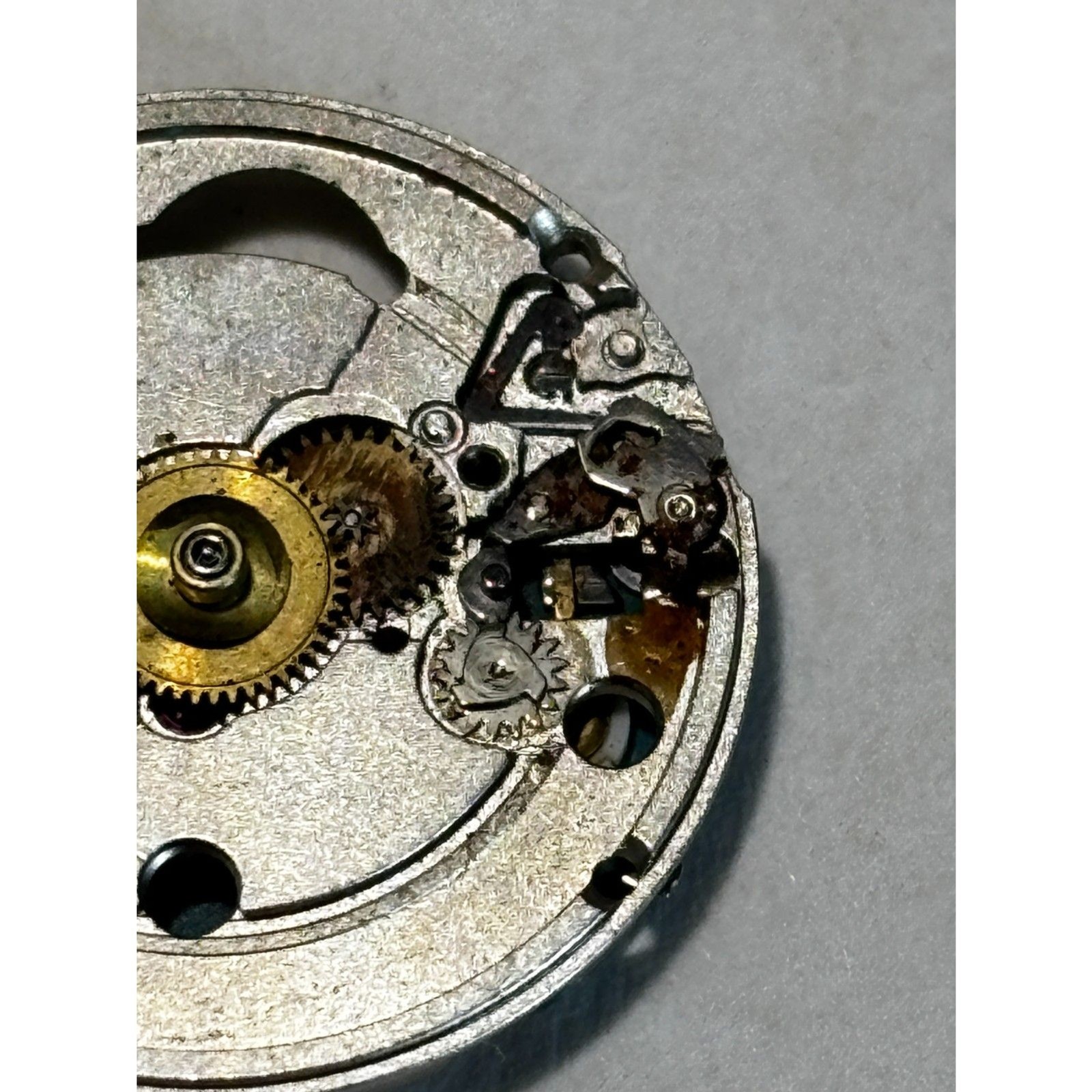 ETA cal. 956.114 partial quartz movement for parts/repair