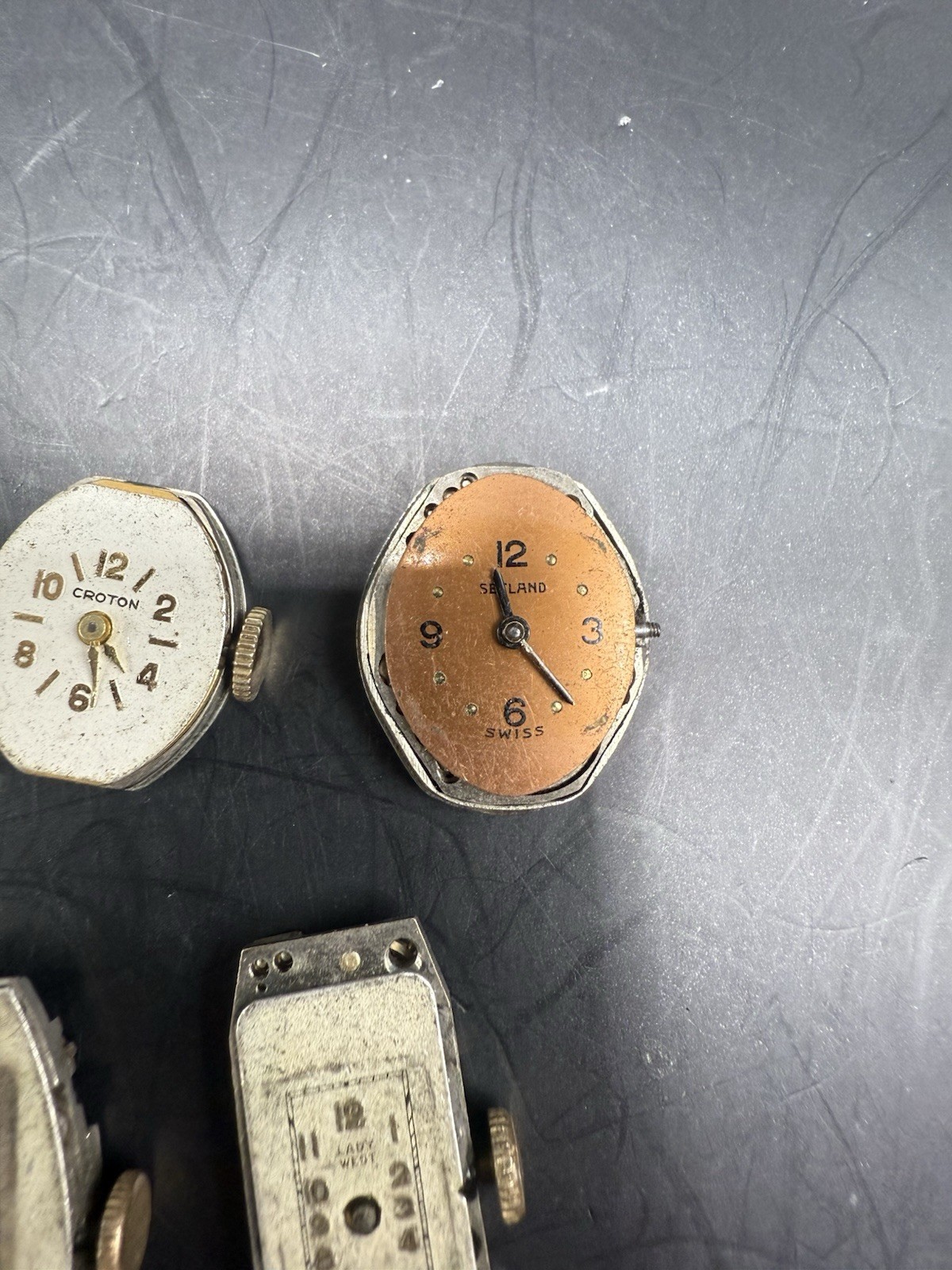 LOT of 16 Vintage Ladies Watch Movements & Dials Various Brands For Parts/Repair