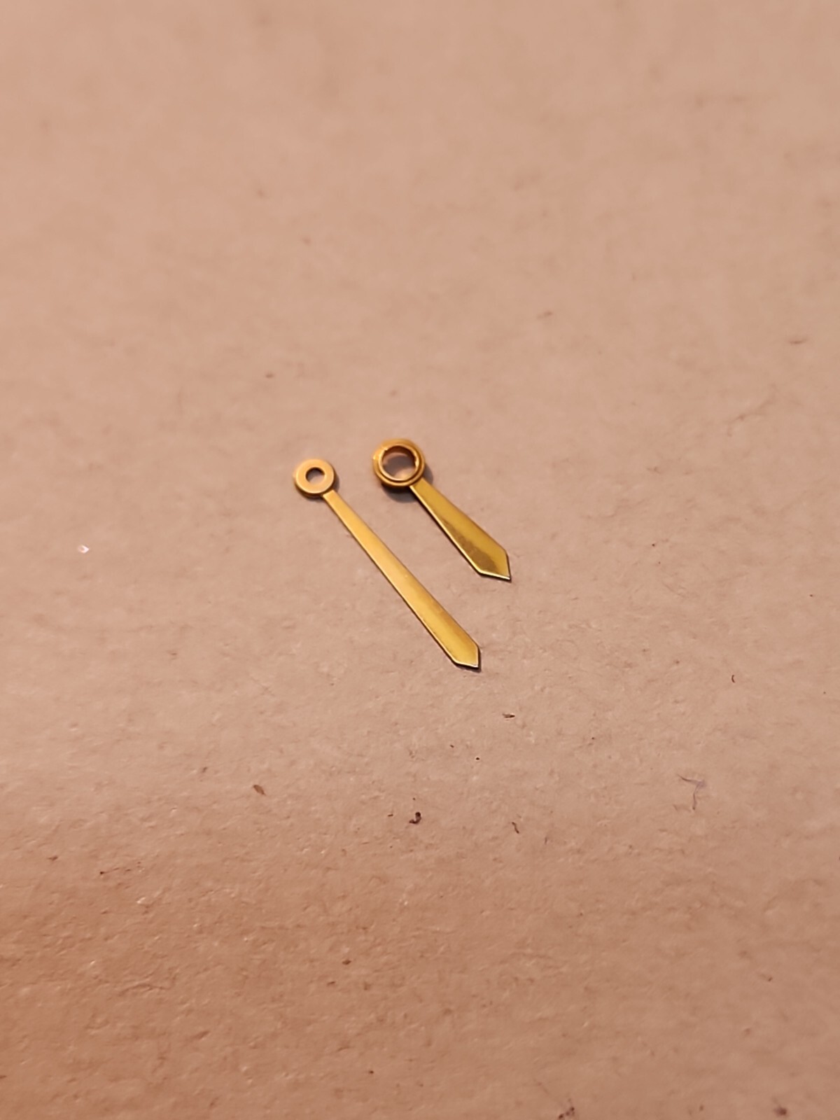Set Of NOS Elgin 3/0 Fancy Gilt Hr/Min Hands Hole Sizes 140/80