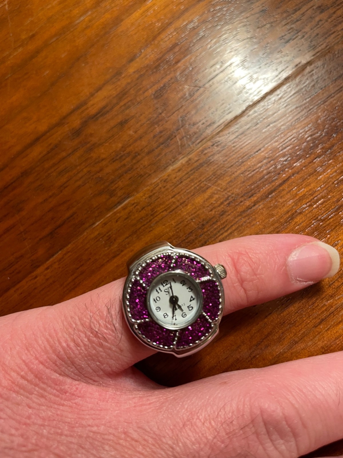 Unbranded Women l Silver Tone Expansion Quartz Ring Watch Stretch band, Purple