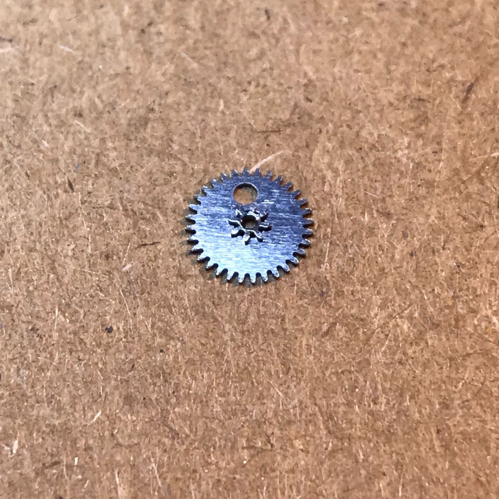 FHF Cal. 908 Minute Wheel / R453