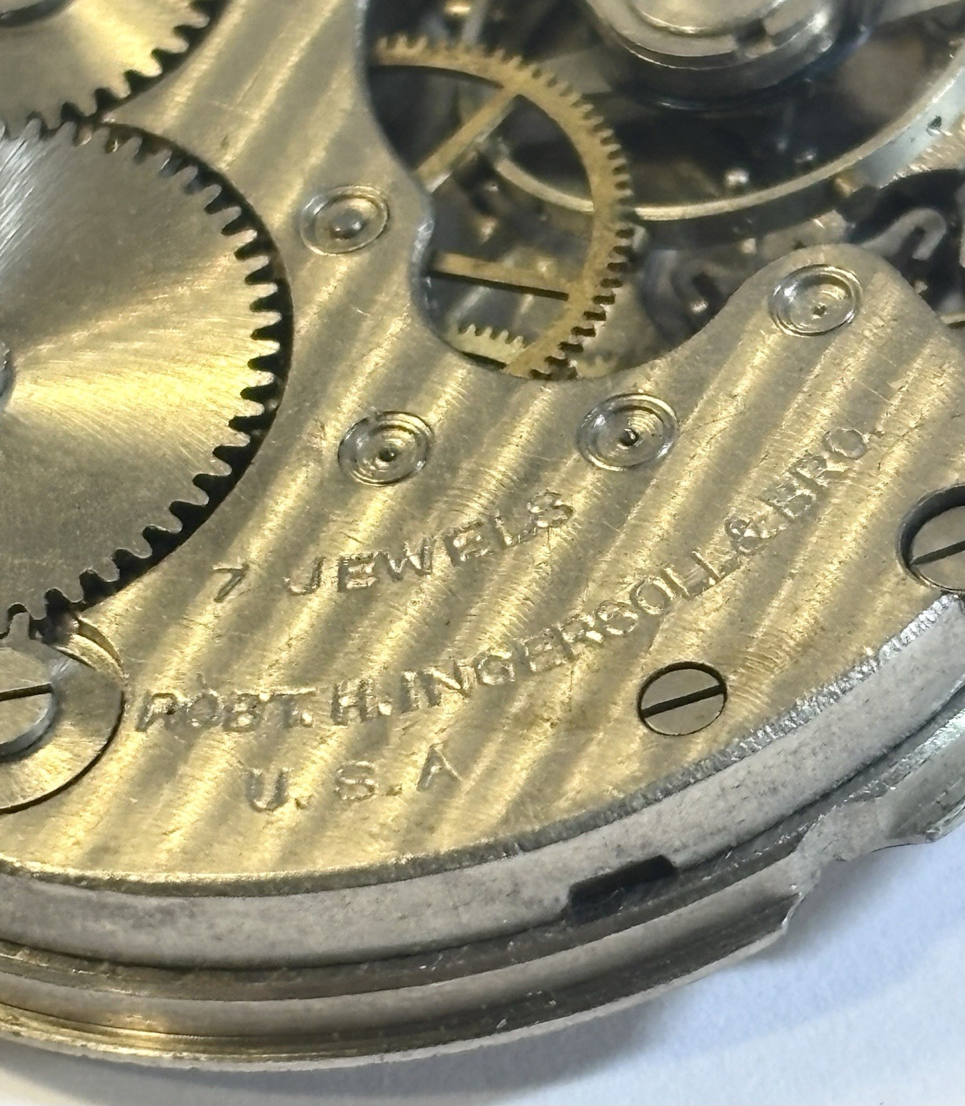 1917 Robt H Ingersoll & Bro Reliance Pocket Watch Movement 10S 7J Broken Bal 42m