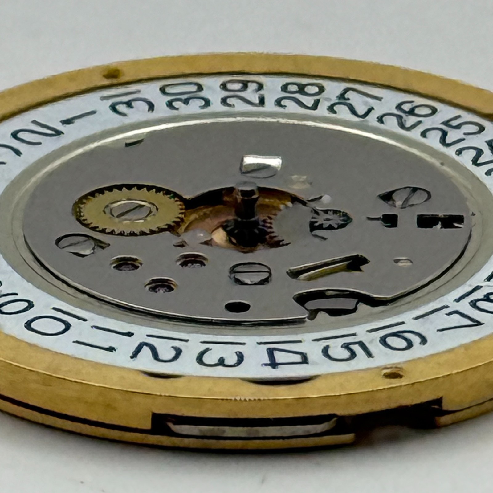 Ronda 1006 Watch Movement Quartz Swiss 8 Jewels Vintage Parts Repair 23.8mm
