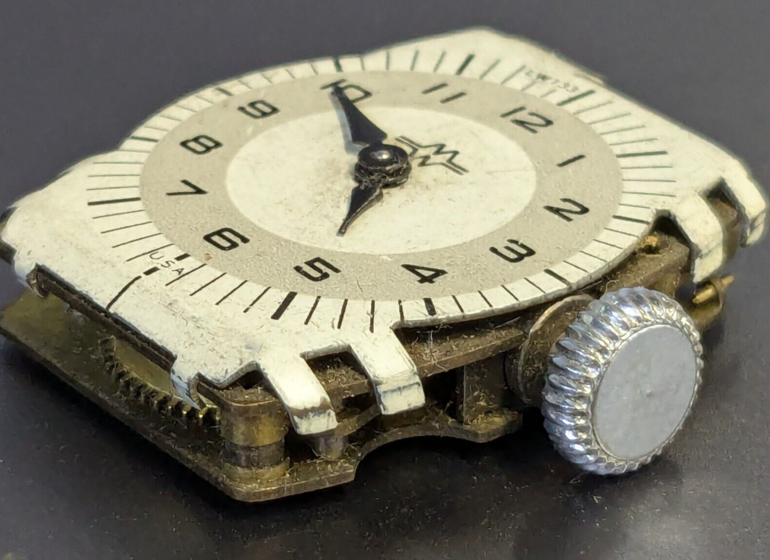 E. Ingraham Company Watch Movement with Dial For Parts Or Repair – Non Running