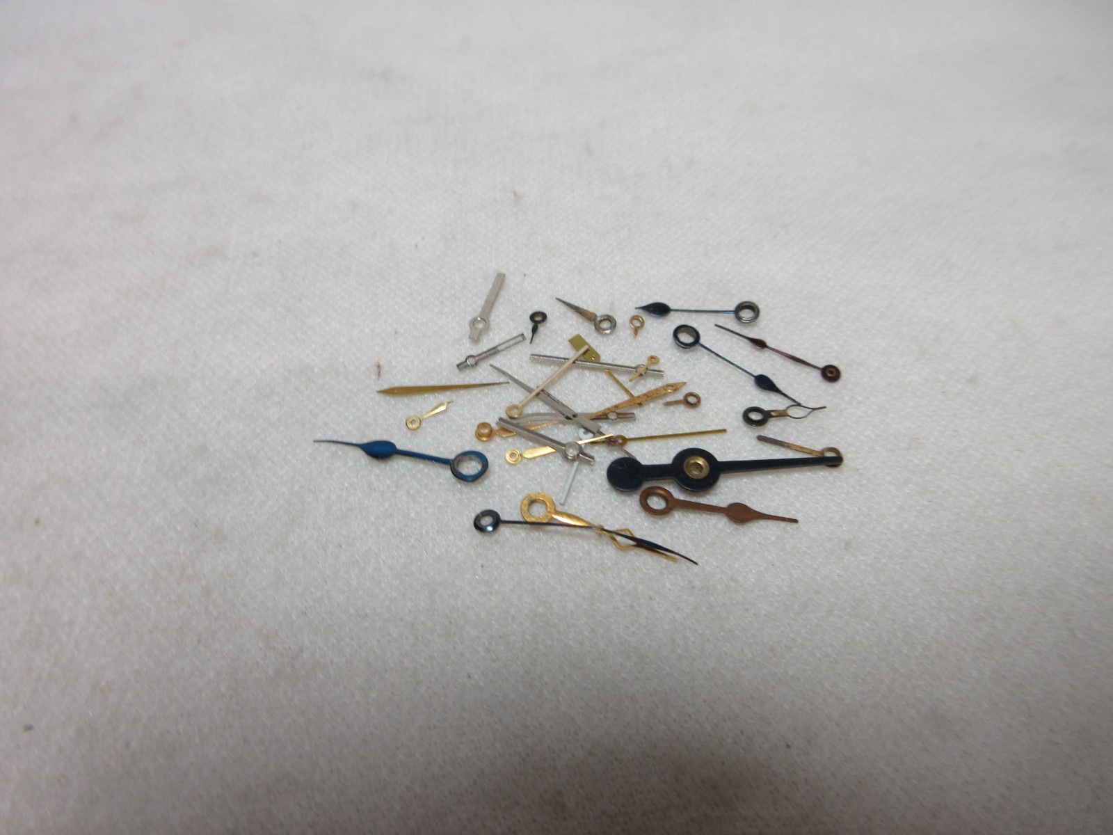 LOT OF 30 WATCH HANDS WATCHMAKER PARTS ASSORTED LOT POCKET / WRIST WATCH