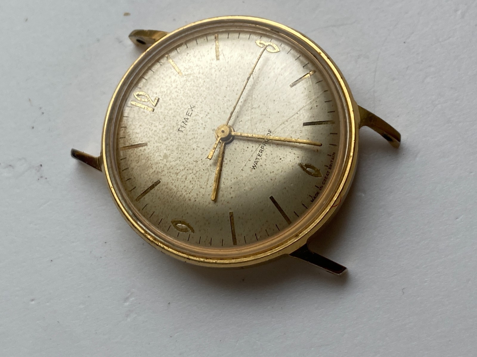 VINTAGE MEN WATCH SALE FOR PARTS TIMEX GREAT BRITAIN SCOTLAND
