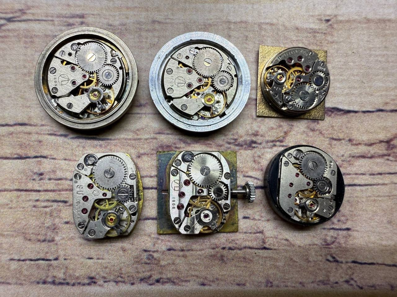 Dial with watch mechanism 31 pcs, beam and seagull USSR non-working.