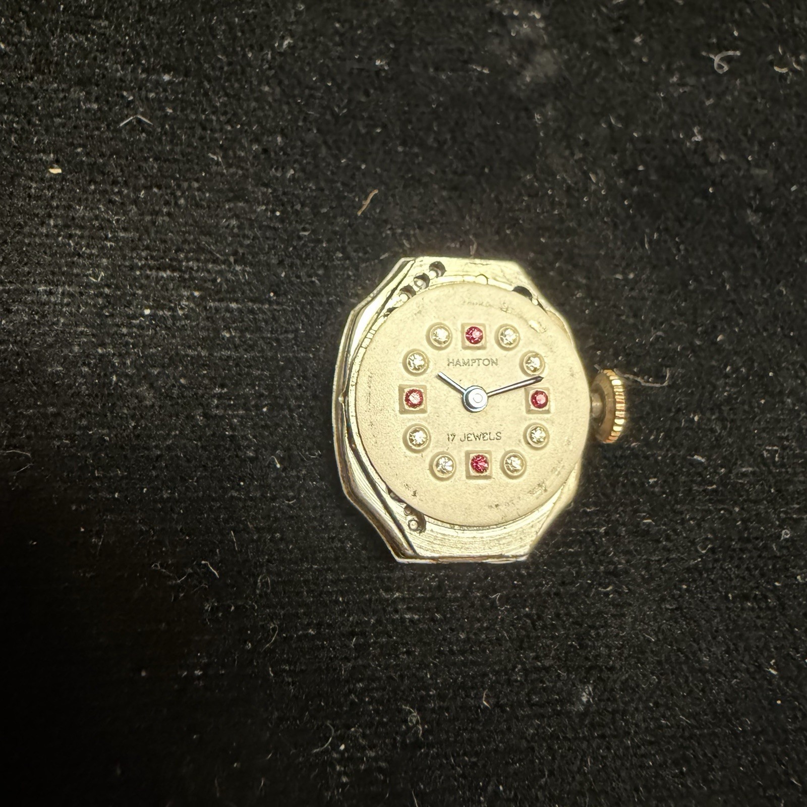 LADIES BULOVA 17J 6AM BXW Watch Movement Hampton Dial Runs Needs Serviced Read