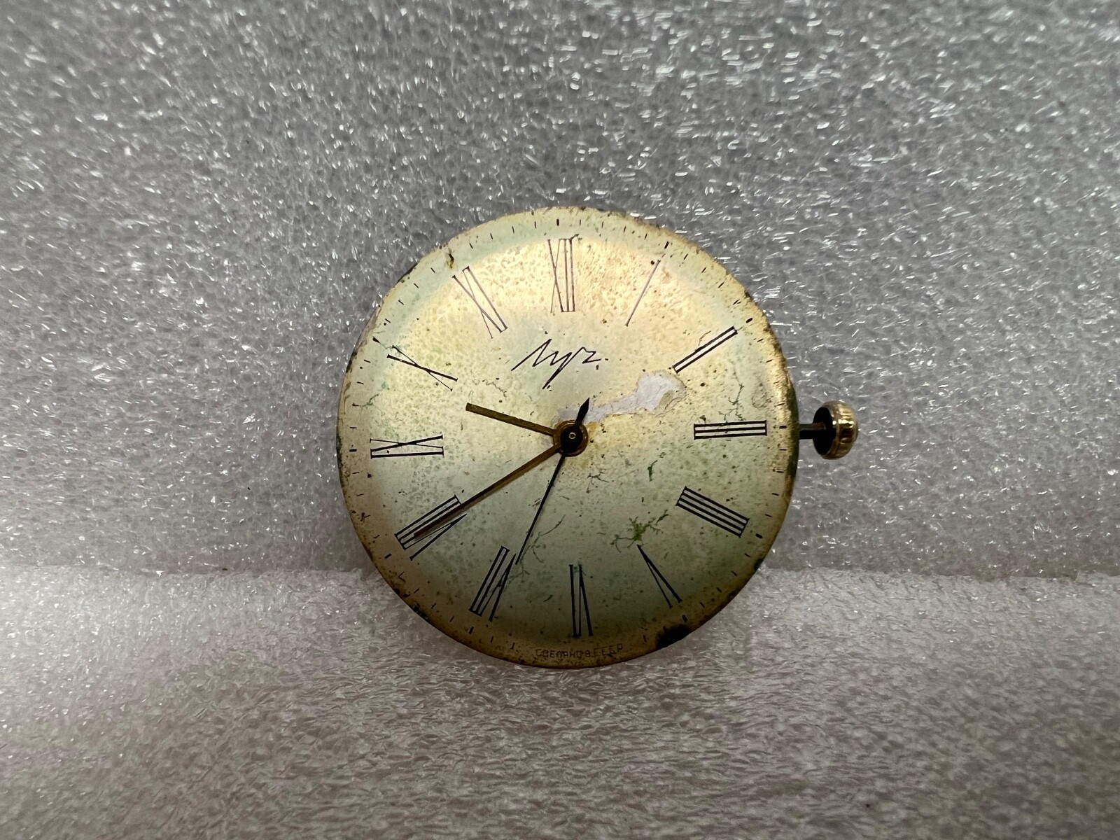 USSR LUCH movement 2209 caliber Gold Plated watch mechanism. FOR PARTS .