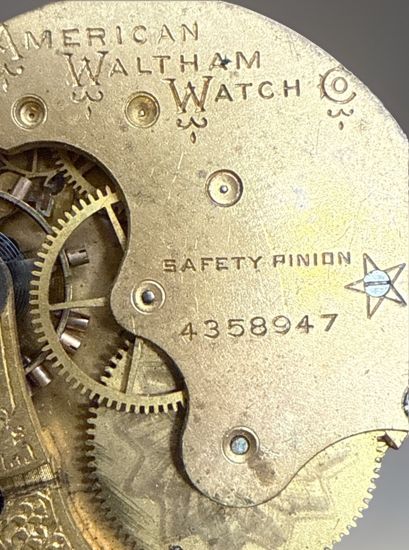 American Waltham Watch Co. Antique Pocket Watch Movement & Dial ✨