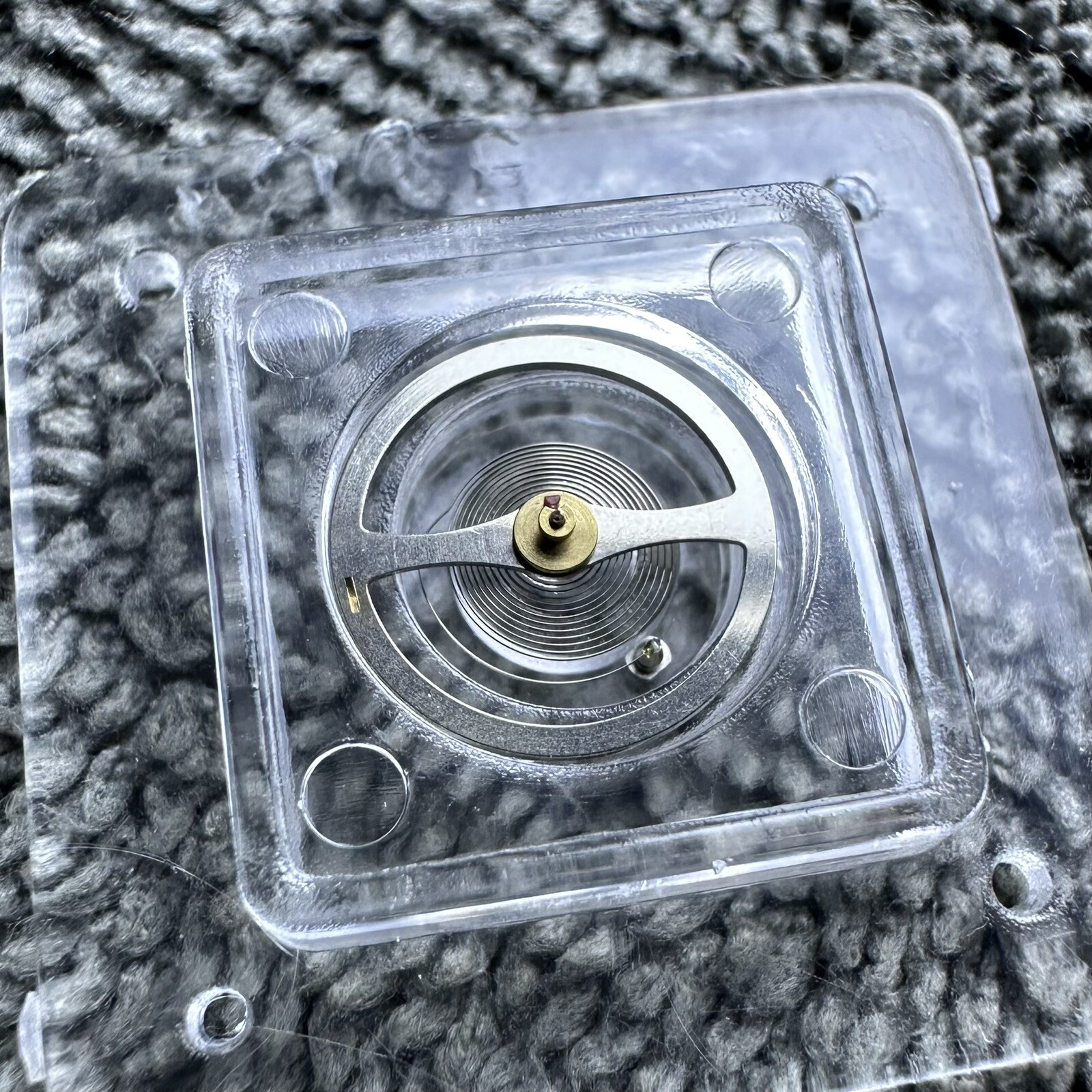 GENUINE ORIGINAL BALANCE COMPLETE WITH STUD SEIKO 4R57 6R15 A B C D / 0310185