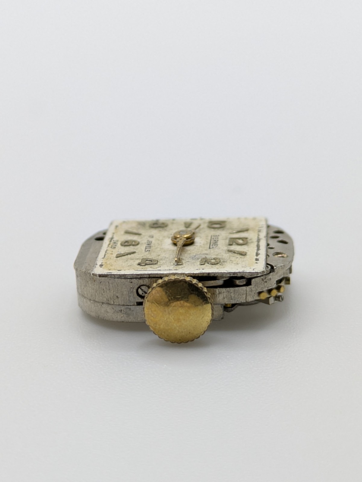 AS 976 Bernex Manual Wind Watch Movement Swiss Made 17 Jewels Untested 14.8mm