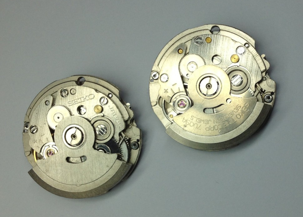 2 x Seiko 7009A Automatic Watch Movements for Restoration , Spare or Repair