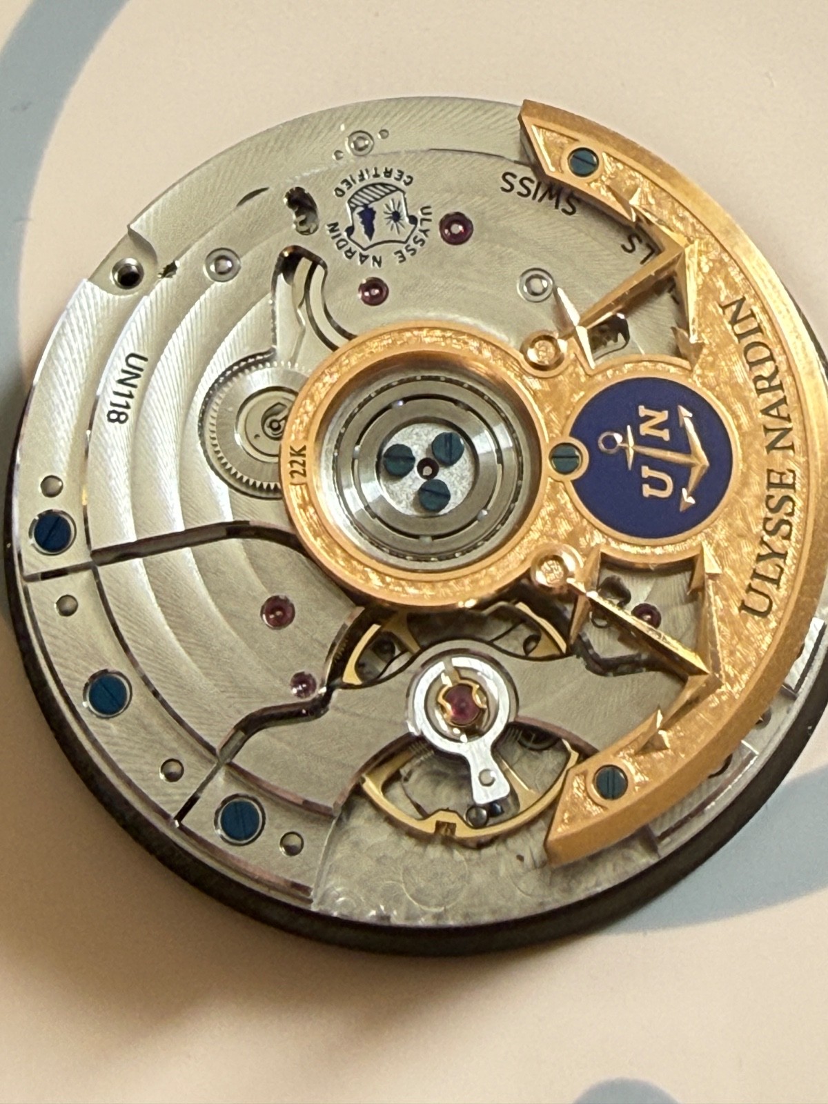 Ulysse Nardin caliber UN-118 Automatic 50 jewels 22k rotor working power reserve