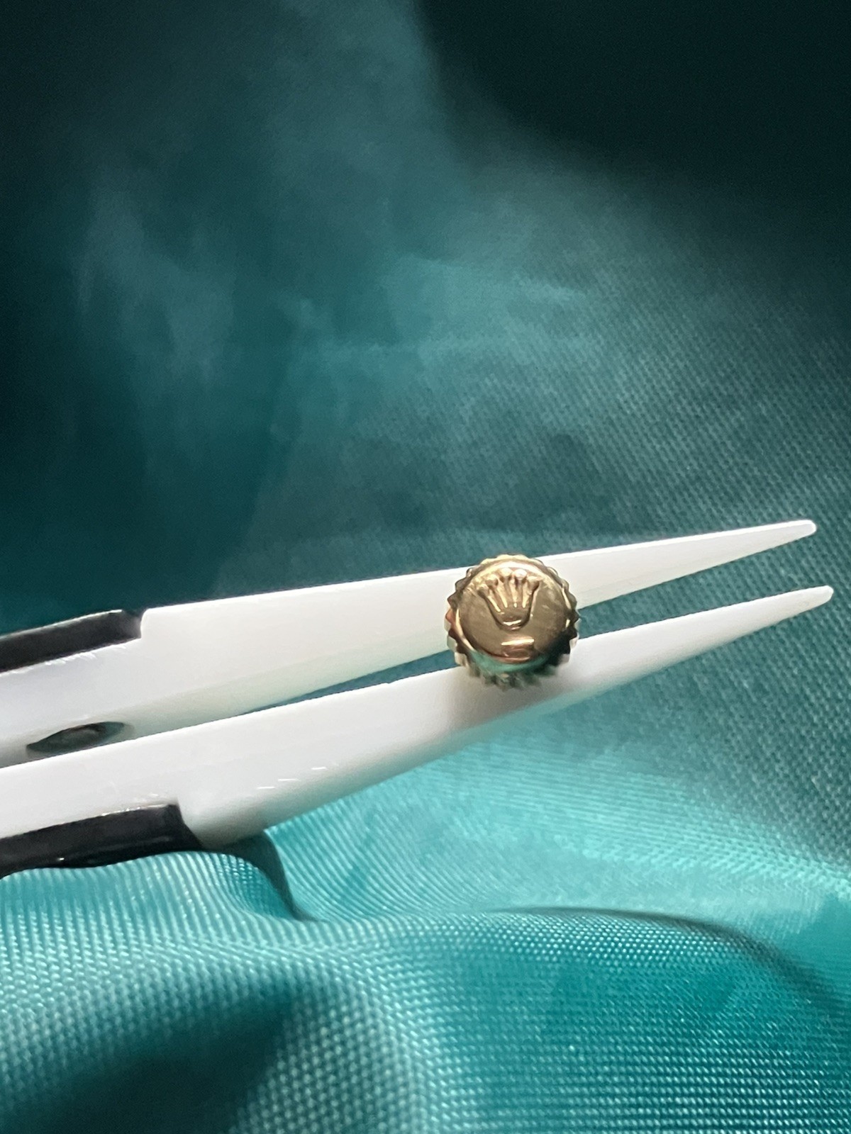 Genuine Rolex 18k Yellow Gold 5.3mm Crown. Preowned for 69173, 79178, 6917 etc