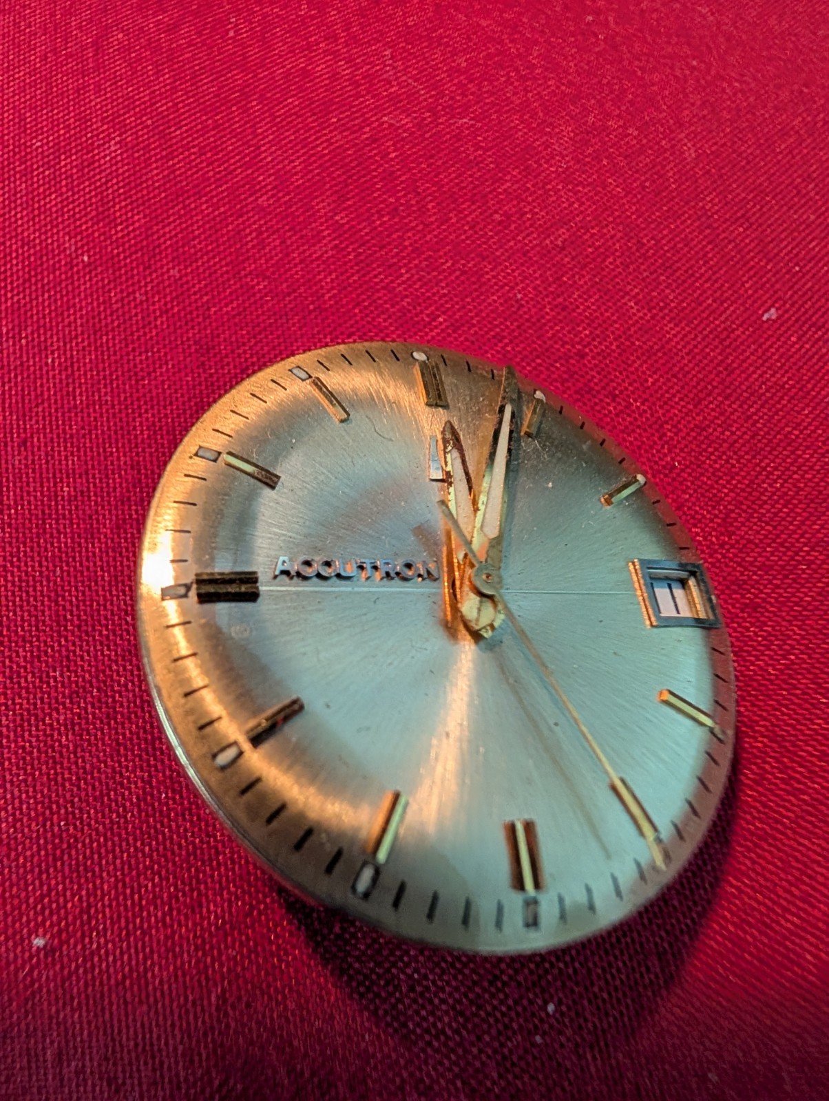 Bulova Accutron 218D Movement – 1967 Gold Sunburst Dial M7 Date