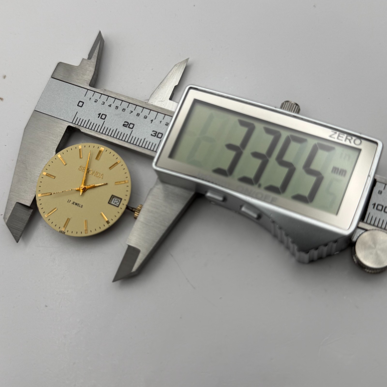 Poljot 2614.2H Watch Movement Sekonda Soviet 17 Jewels Parts Repair 26.4mm