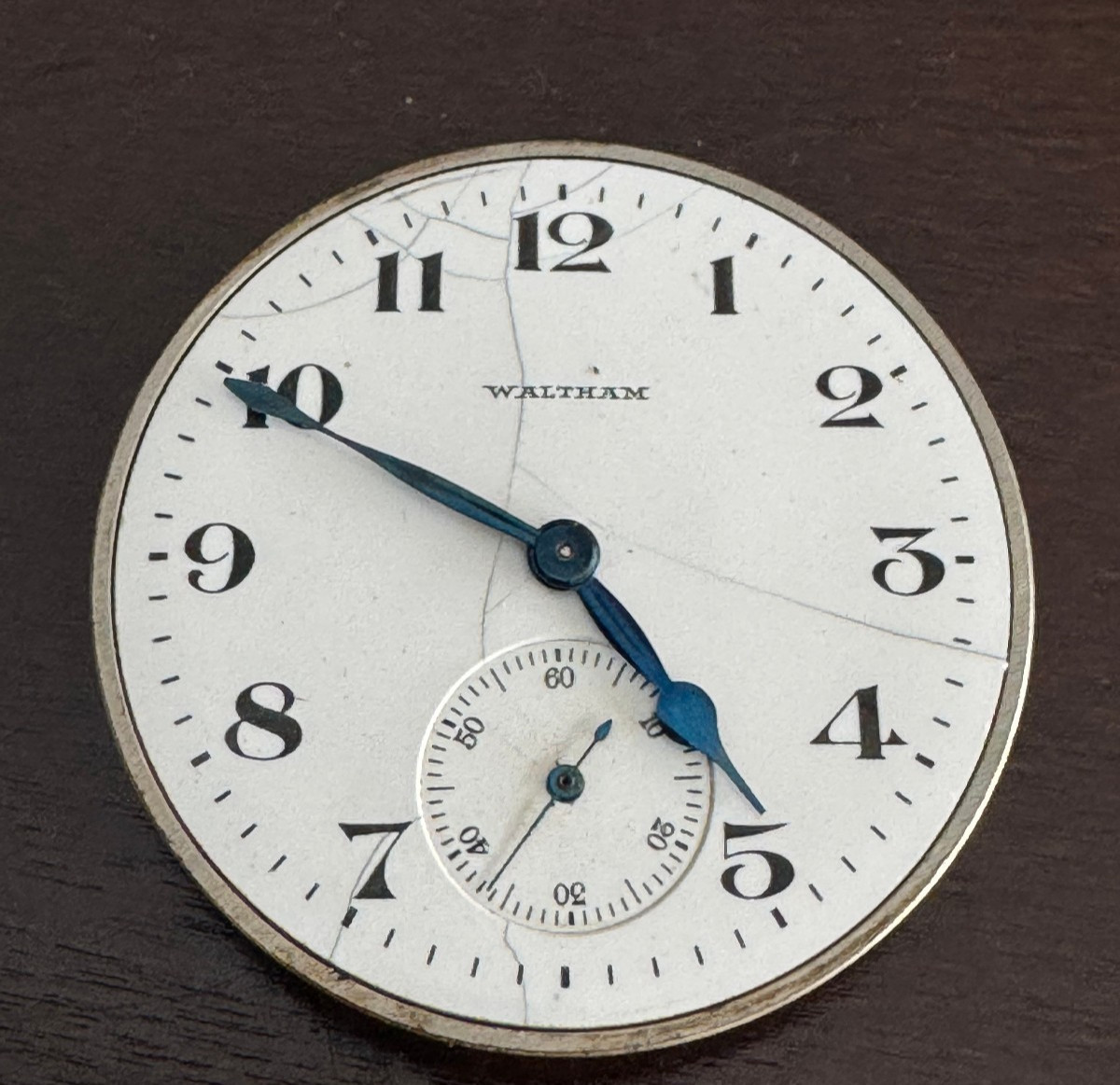 VINTAGE 12 SIZE WALTHAM POCKET WATCH MOVEMENT GR. 225 KEEPING TIME 17 JEWEL