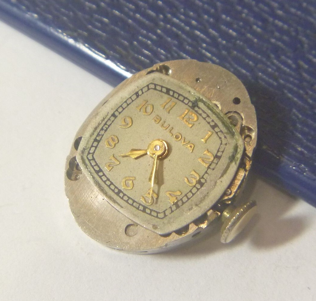 1941 Bulova Watch Co Ladies 17 Jewels Caliber 6AN Movt Dial Hands- RUNS !!
