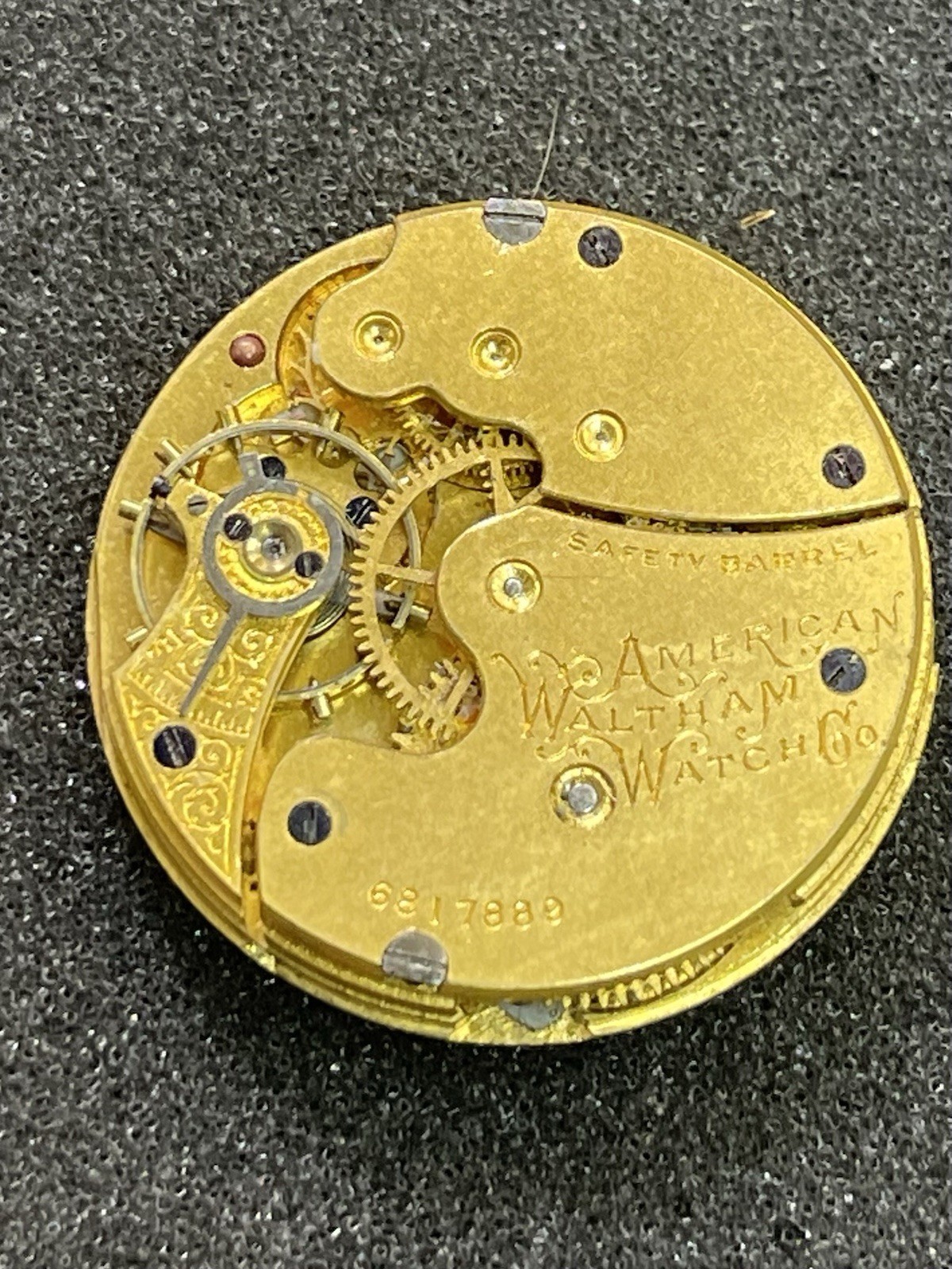 Vintage American Waltham Pocket Watch Movement For Parts TJ1466