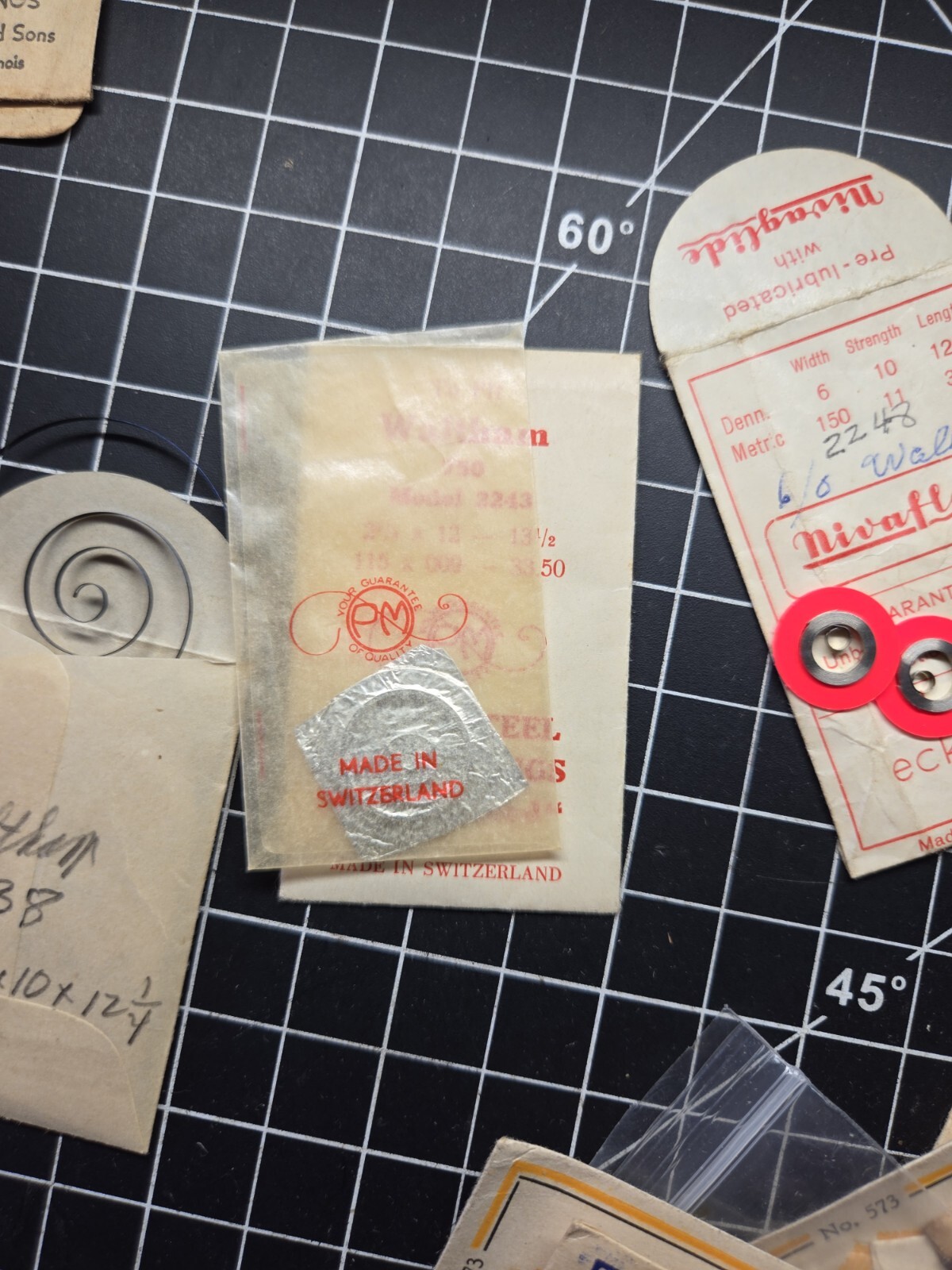 waltham pocket watch barrel arbor mainspring lot 750 670 2242 2247 2250 2243