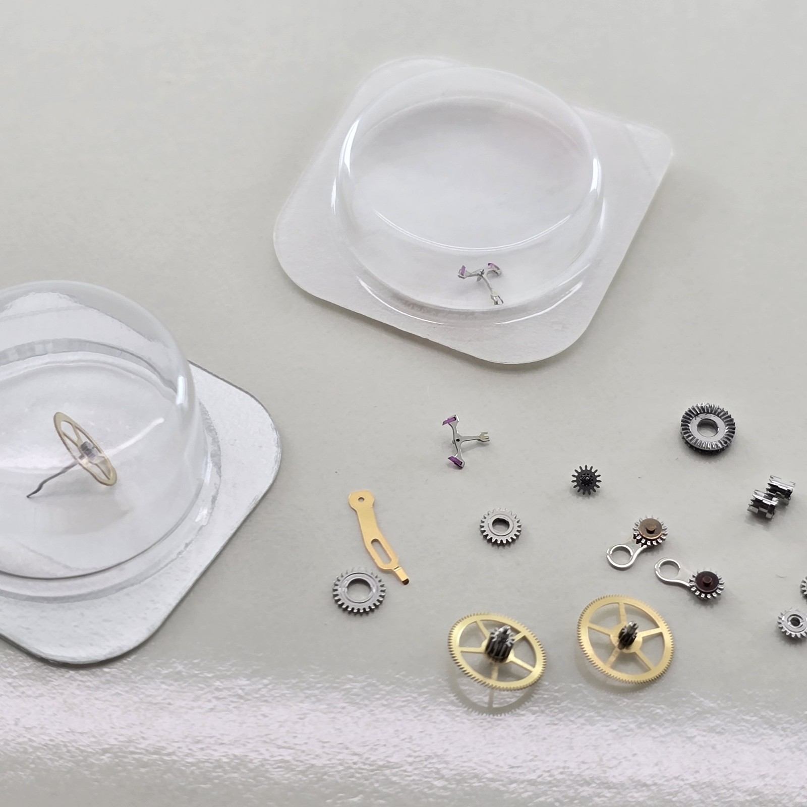 ROLEX SUBMARINER DATEJUST WATCH 3130 MOVEMENT PARTS X 19 (NOS & GENUINE)