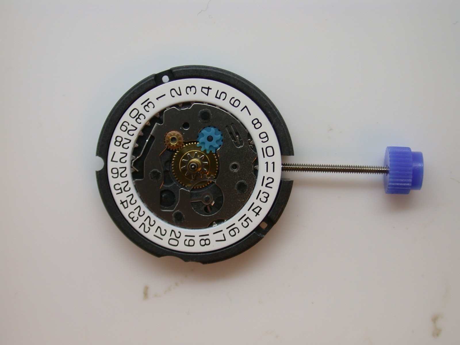 ETA MOVEMENT 803.161 DATE AT 3 BRAND NEW COMES TESTED WITH BATTERY NEW