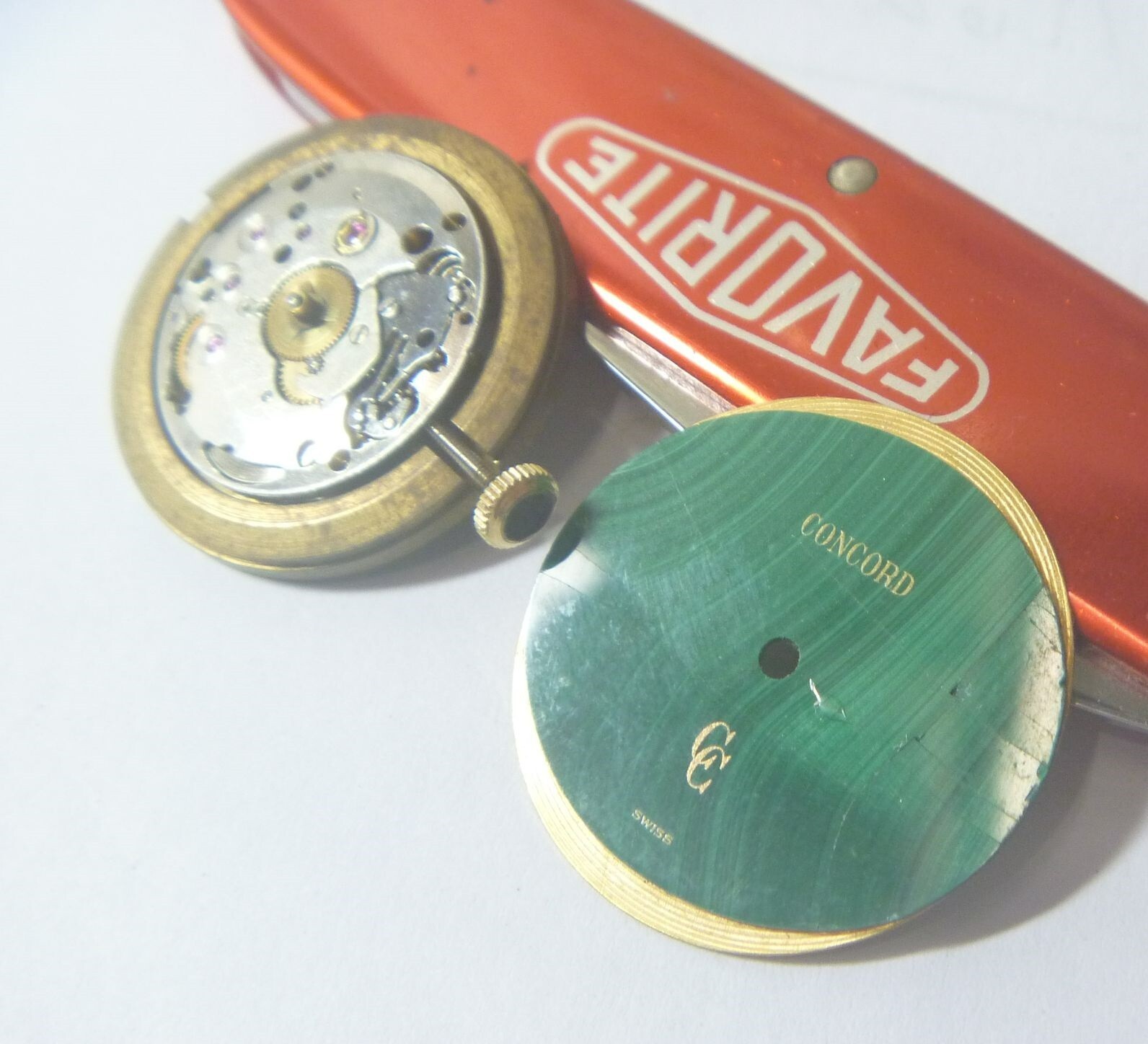 1970s Concord 17 Jewels Swiss Cal 33 7 ¾ Lignes Movement, Dmgd Green Dial- RUNS!