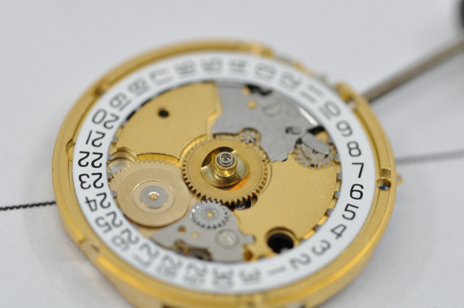watch movement ETA 956.112 two hands date at 3 new
