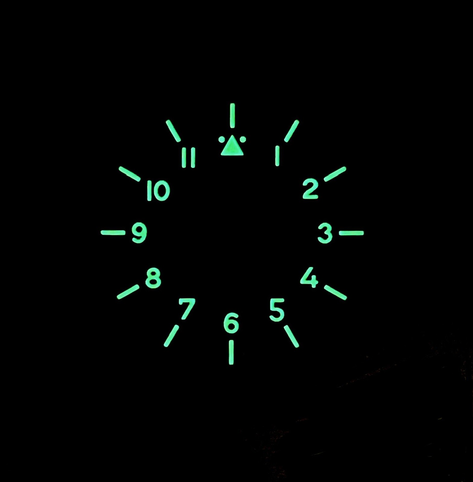 Black Pilot Watch Dial – 28.5mm – CT874