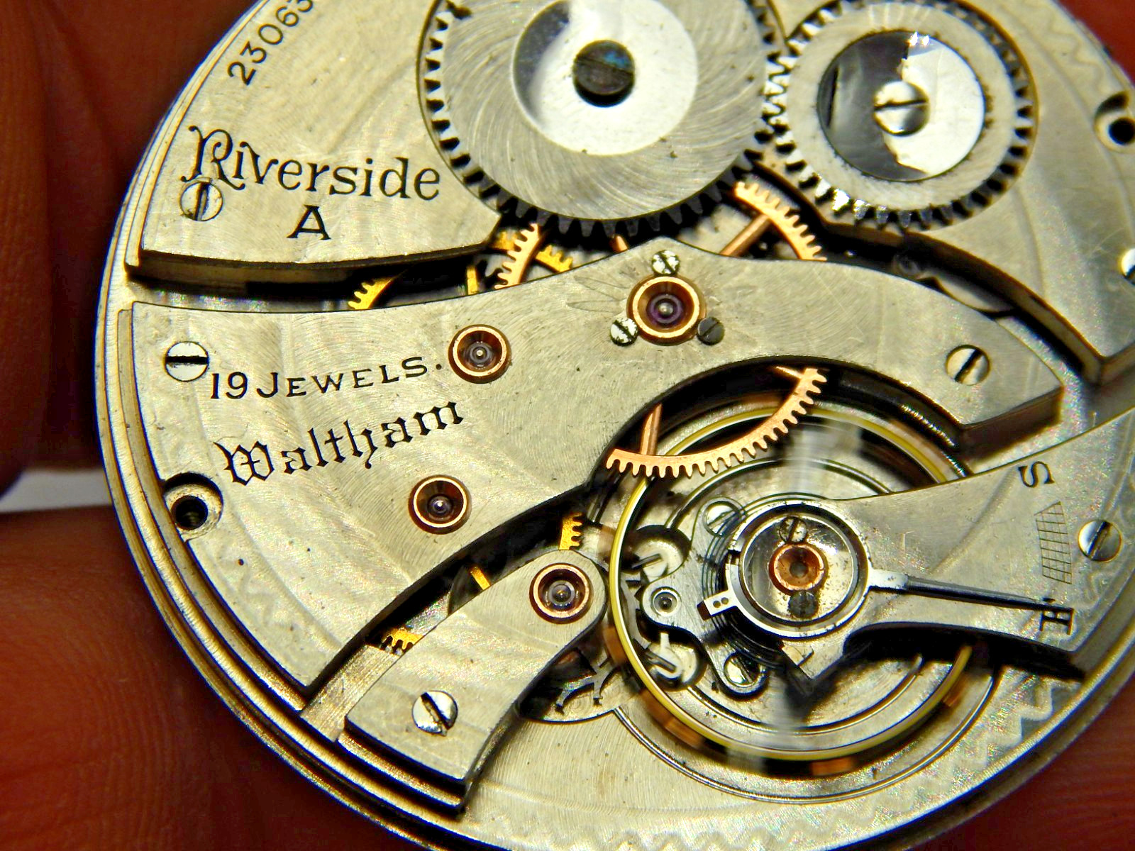 Antique Pocket watch movement Waltham Riverside Colonial A 14S 19J Open Face
