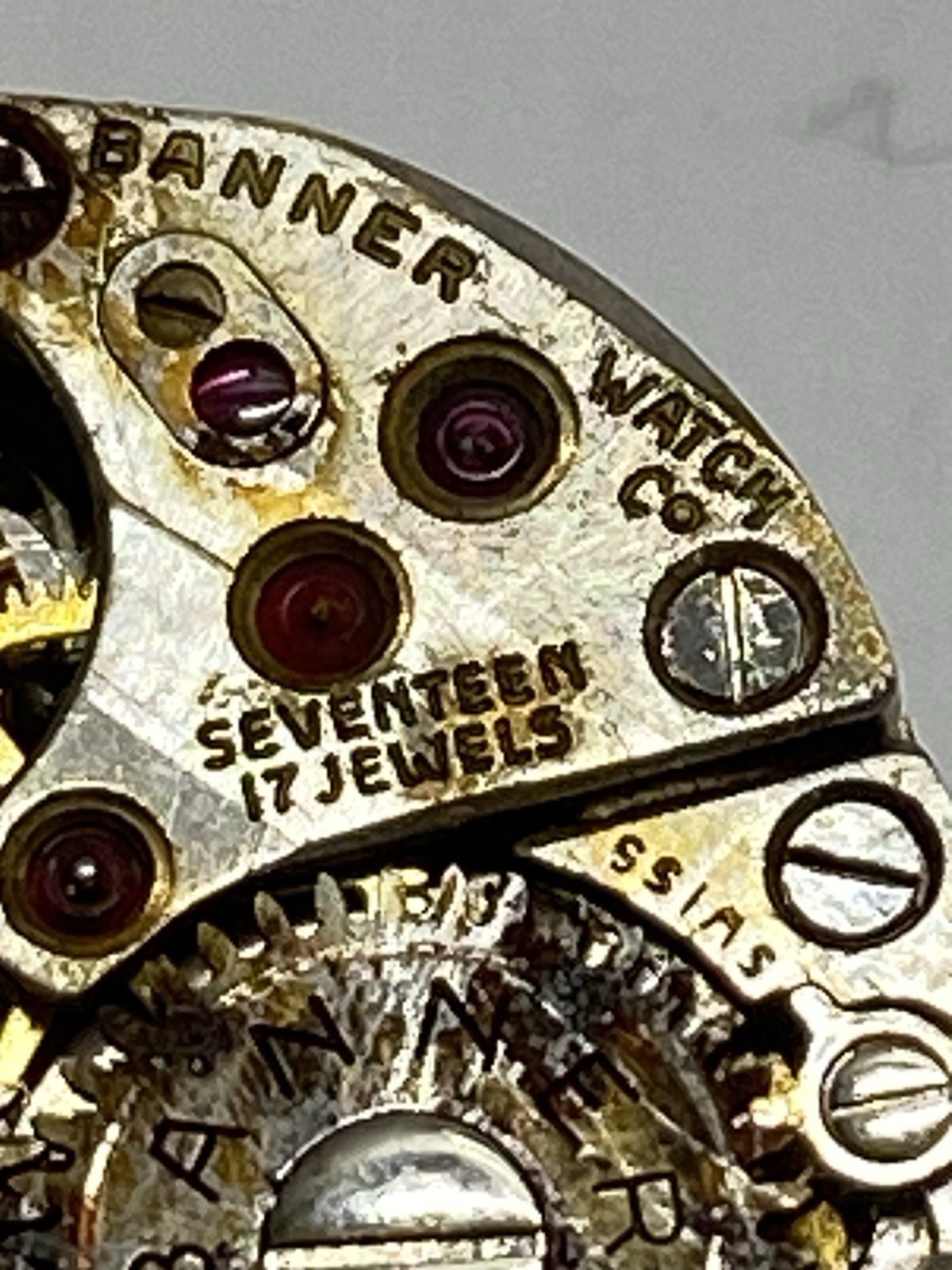 Vintage BANNER WATCH CO. 17 Jewels SWISS Wind Up For Parts Or Repair