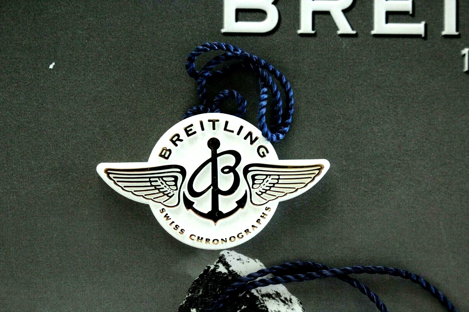 BREITLING FACTORY JEWELERS SALES ACCESSORY WHITE PLASTIC WATCH HANG / SWING TAG