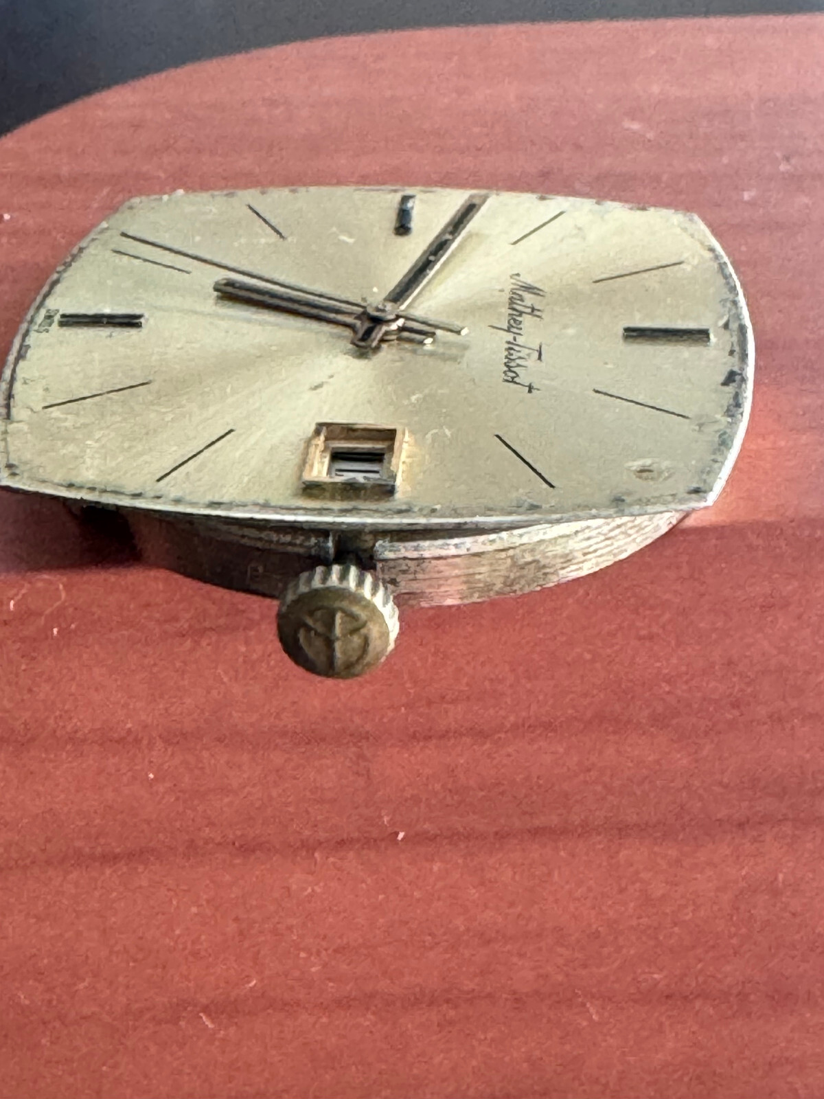 VINTAGE MEN’S MATHEY TISSOT WRIST WATCH MOVEMENT CAL. 721 KEEPING TIME