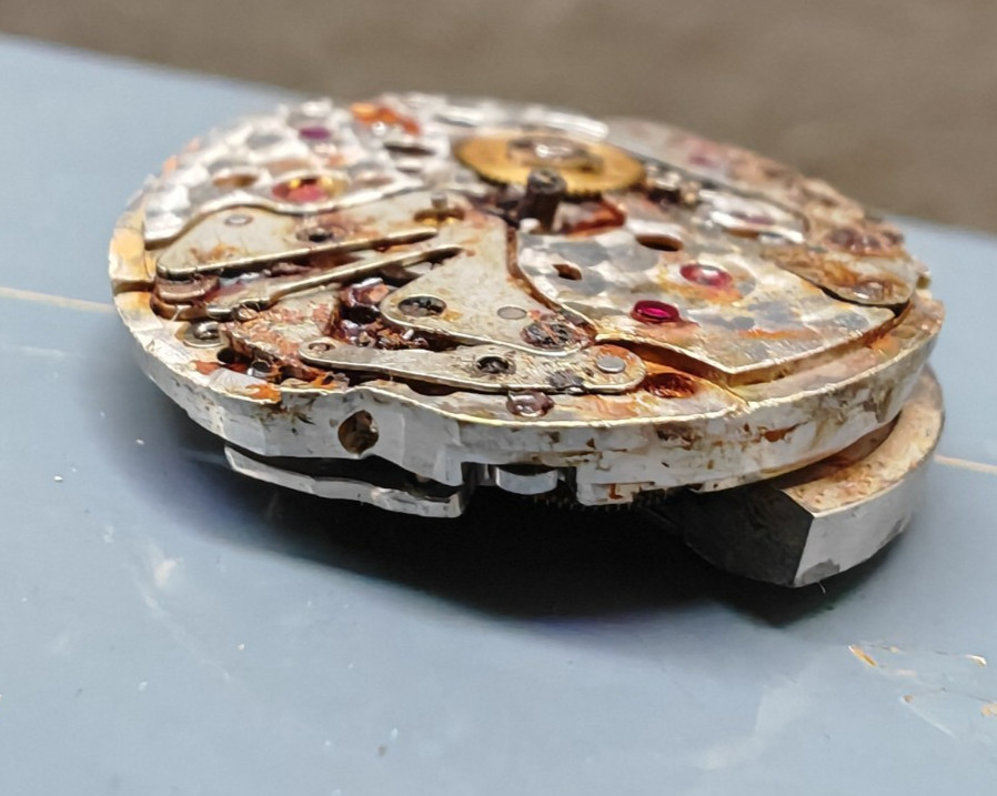 Orig ROLEX CAL 2236 Movement INCOMPLETE NON WORKING FOR PARTS DAMAGED bent