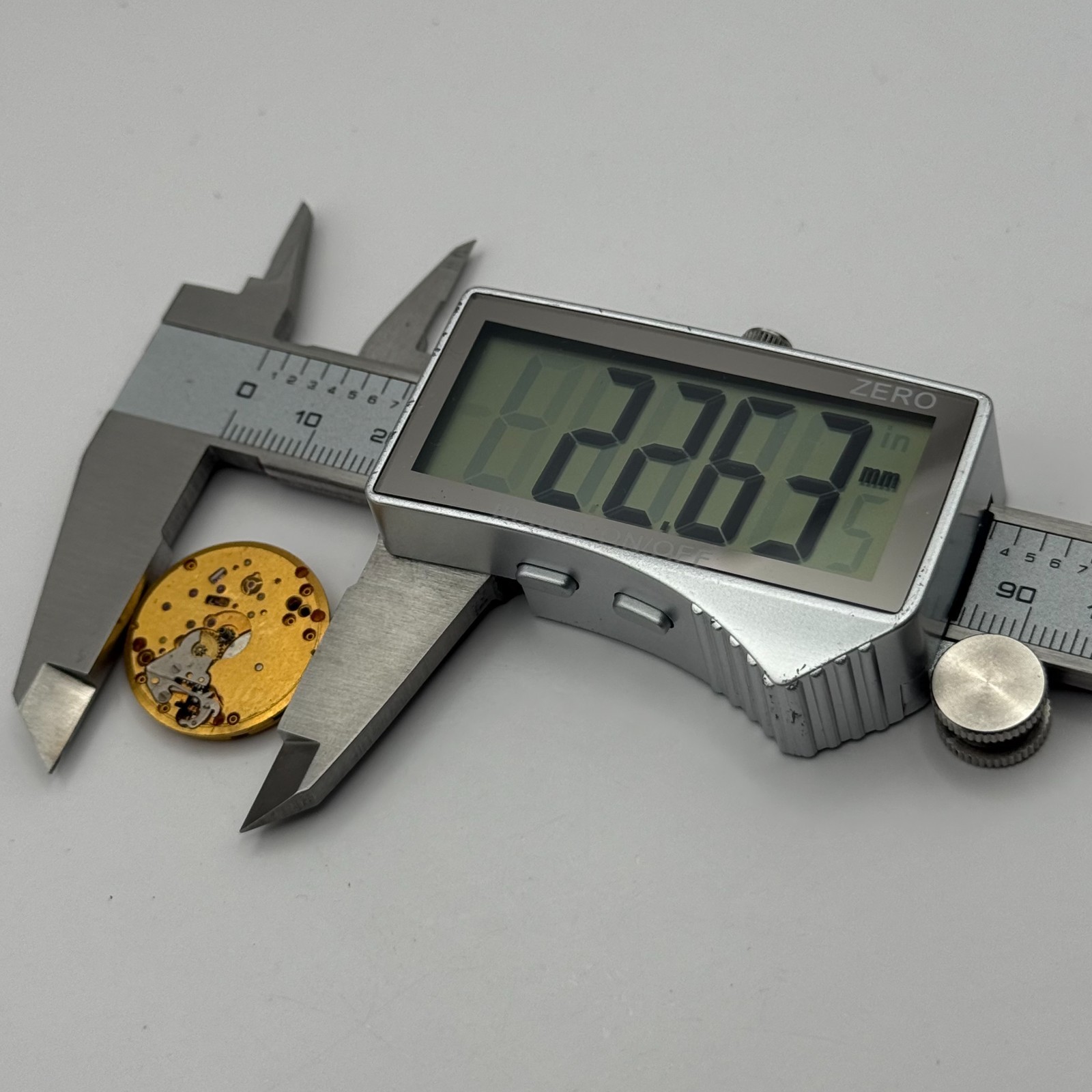 Luch 2209 Watch Movement Soviet Ultra Thin 23 Kamhr Vintage Parts Repair 22.5mm